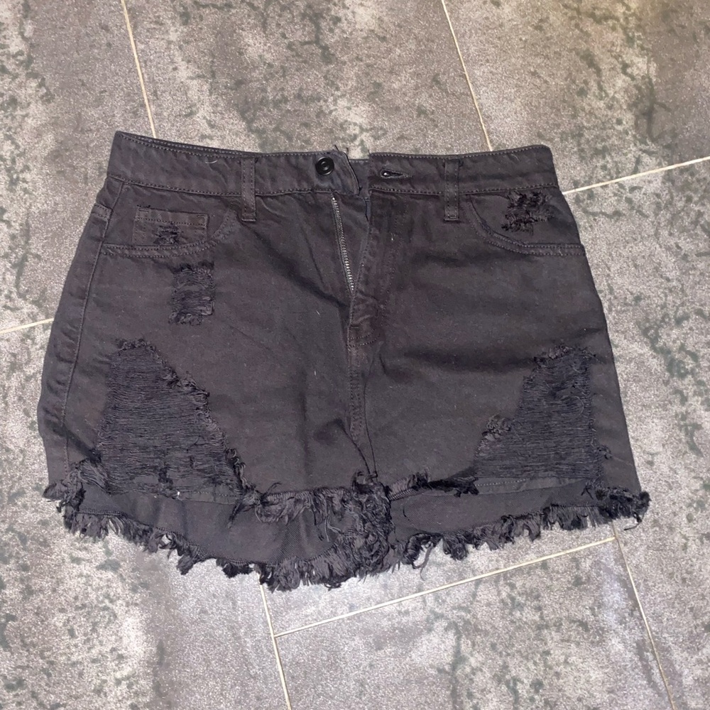Fashion nova black ripped shorts